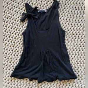 Black bow tank American Eagle size large